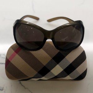 Burberry Dark Brown sunnies
